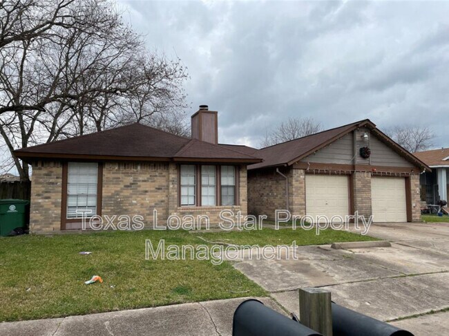 Building Photo - 11212 Pender Ln