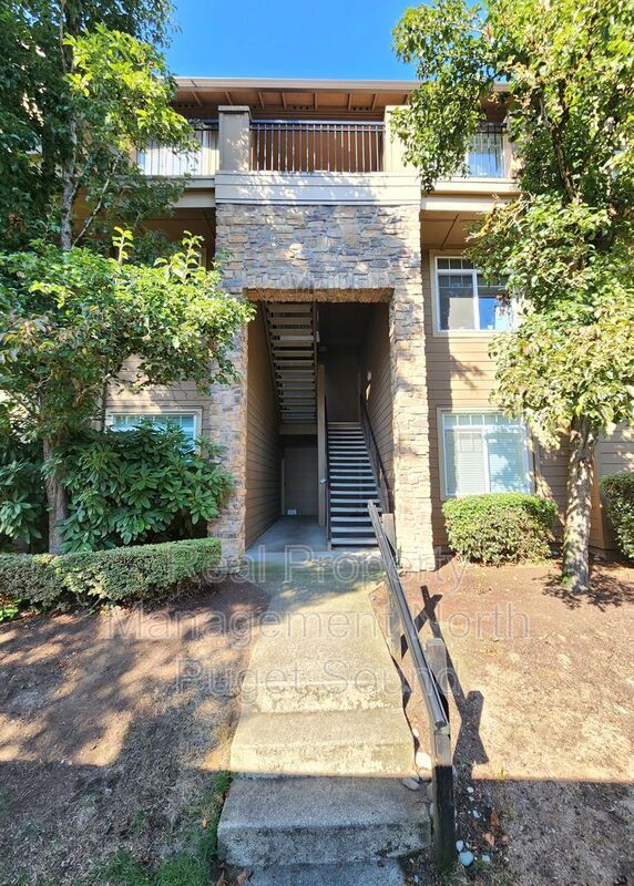 18930 Bothell Everett Hwy Unit A102, Bothell, WA 98012 Condo for