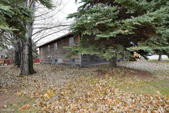 Building Photo - 1900 28th Ave S