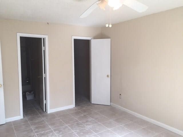 Building Photo - 2131 Hazlitt Dr
