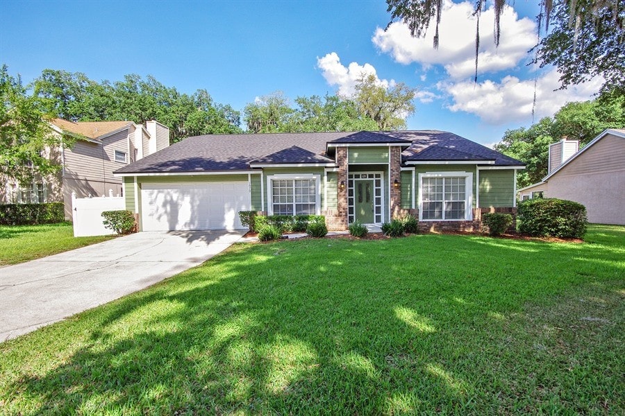 Primary Photo - 1070 Big Oaks Blvd