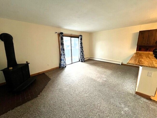 Building Photo - Long Term Rental - Dillon Valley West H204