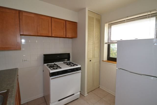 Foto del edificio - 503 W Briar Pl