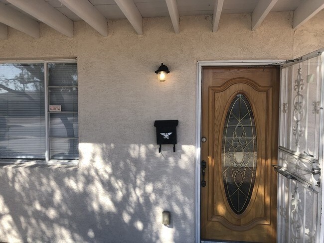 Building Photo - Beautifully Remodeled 4 bedroom home!