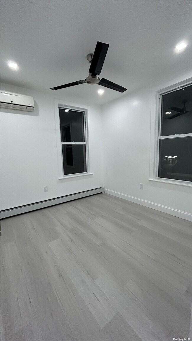 Foto del edificio - 88-32 80th St