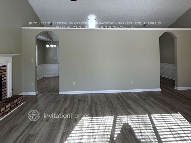 Building Photo - 3920 Garrett Springs Dr