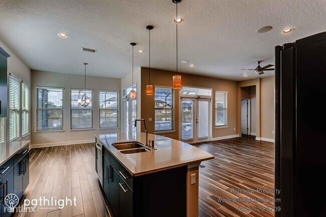 Foto del edificio - 4 br, 3.5 bath House - 710 116th Court Nor...