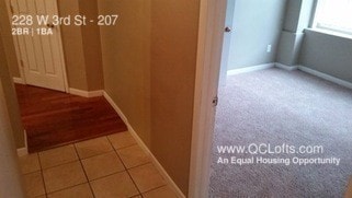 Foto del edificio - 228 W 3rd St