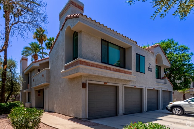 Building Photo - 10055 E Mountainview Lake Dr