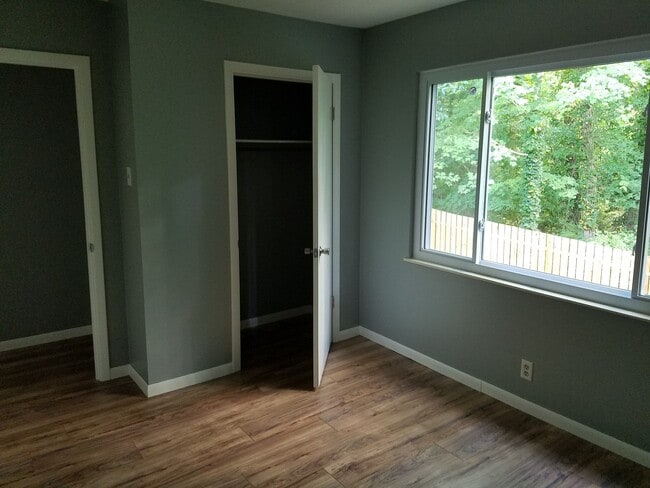 Second Bedroom - 720 Shadycrest Dr