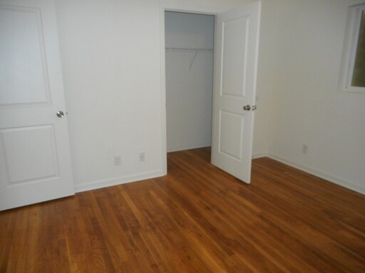 Building Photo - Two Bedroom Townhouse