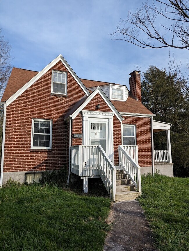 Foto del edificio - 119 Hammett Ave