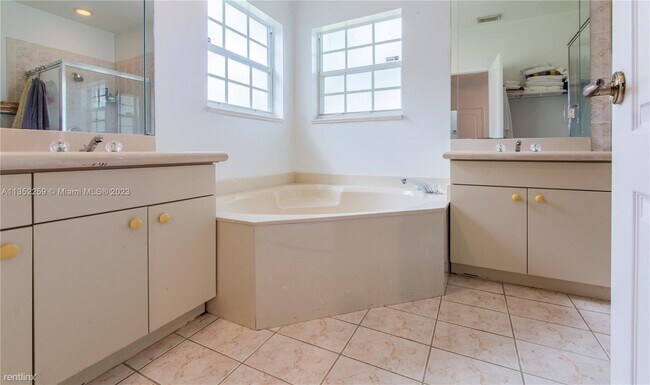 Foto del edificio - 3 br, 2.5 bath House - 10252 SW 158th Ct