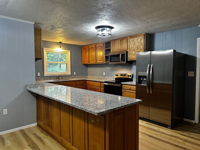 Building Photo - Remodeled Farmhouse for Rent