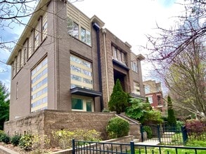 Building Photo - 420 Queens Rd