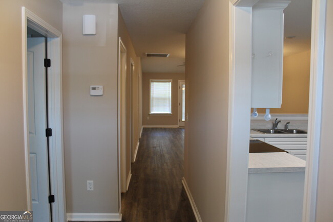 Building Photo - 425 Andover Dr