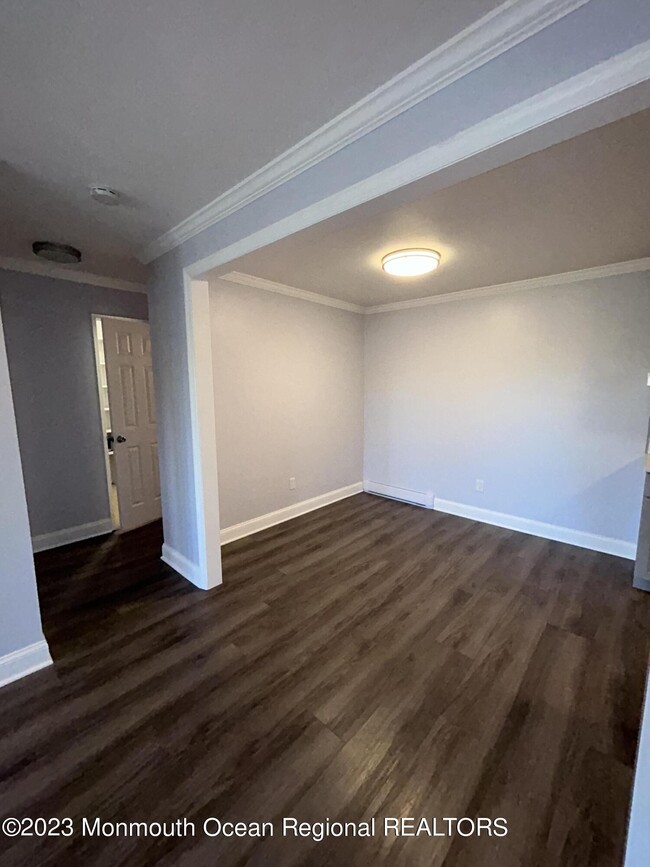 Building Photo - 330-B11 Shore Dr