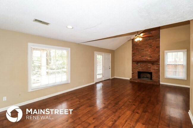 Foto del edificio - 1483 Wood Trail Cir