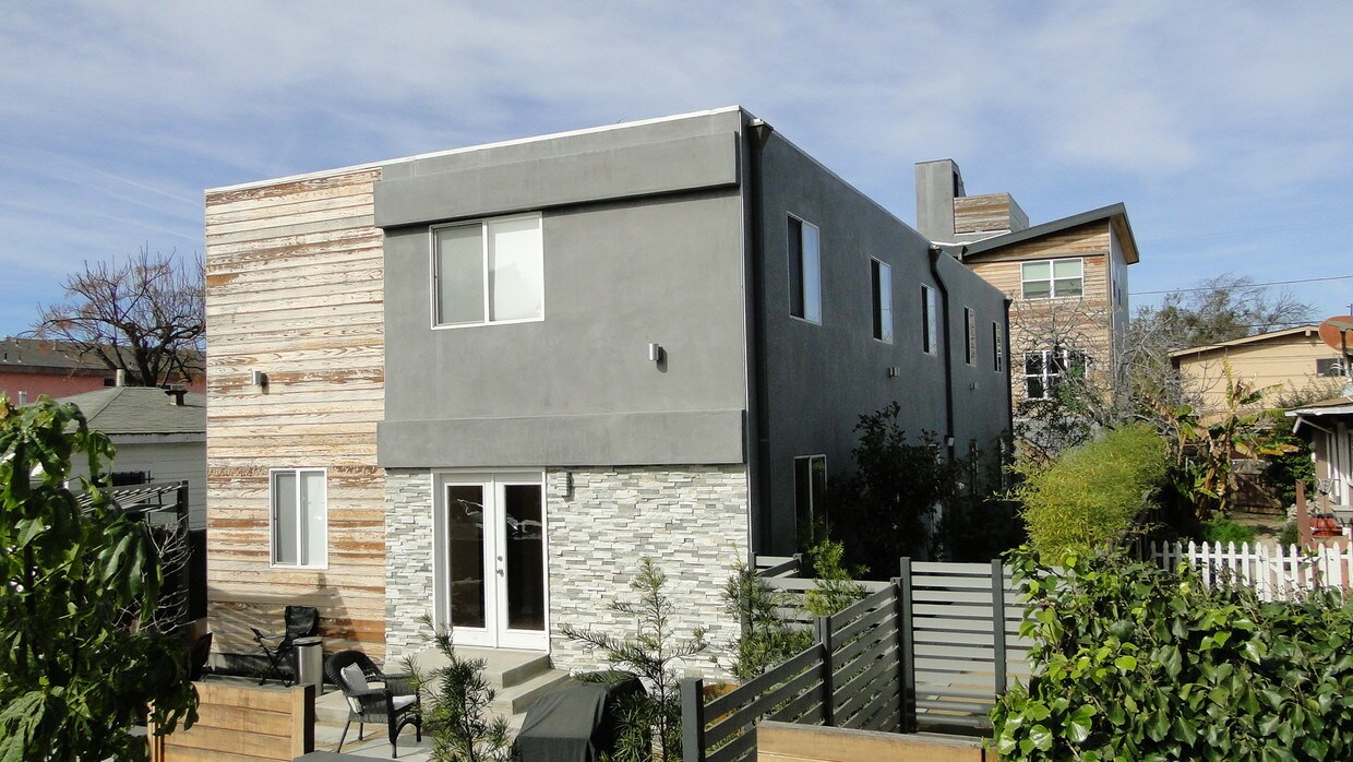 43 Apartments Available for Rent in Venice, CA