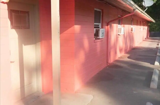 Photo - 716 Orange Ave (Daytona Beach, FL) Apartment