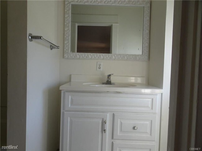 Building Photo - 5 br, 2 bath House - 1624 S Gramercy Pl