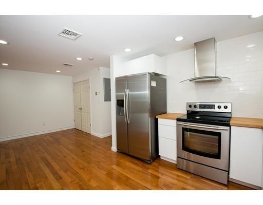 Building Photo - 406 Broadway