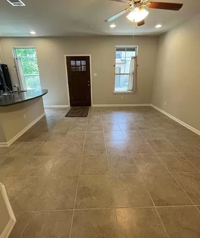 Foto del edificio - 7220 Wyoming Springs Dr