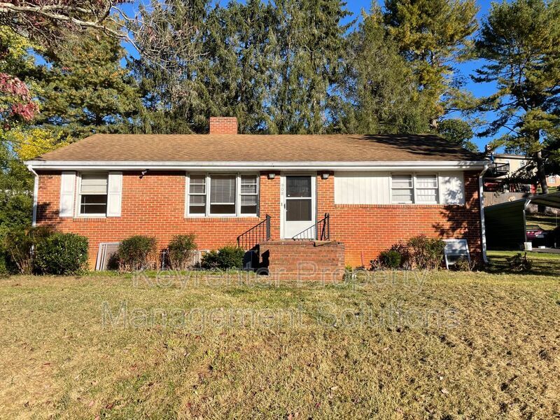 Primary Photo - 908 Belmore Ave