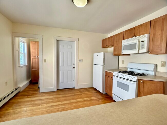 Building Photo - 245 Belgrade Ave