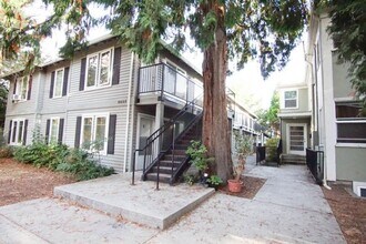 Building Photo - 8635 N Leonard St