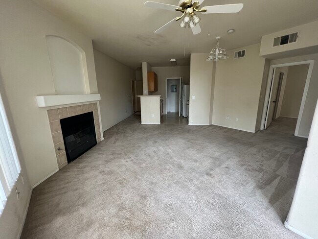Building Photo - 7167 S Durango Dr