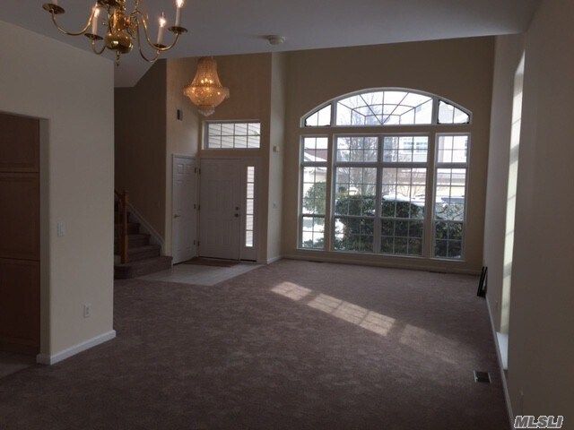 Building Photo - 170 Hamlet Dr