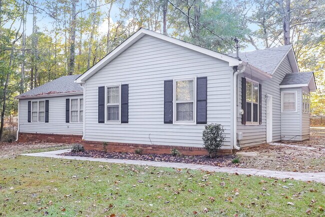 Building Photo - 270 Merrydale Dr