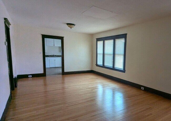 Foto del edificio - 1784 Hoyt St