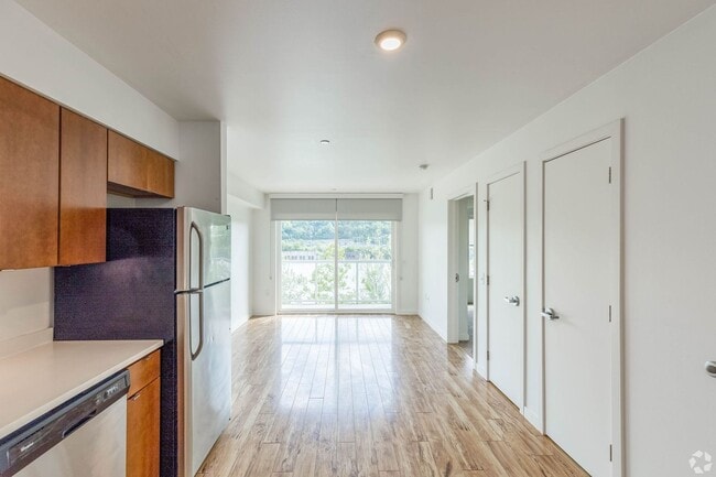 Interior Photo - 3030 South Water Apartments
