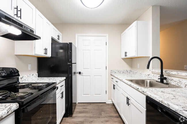 2BR, 1.5BA - Kitchen - Eastwyck Village Apartments