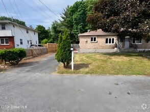 Building Photo - 7 A Van Dyke Rd
