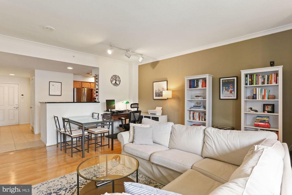 Foto principal - 2220 Fairfax Dr