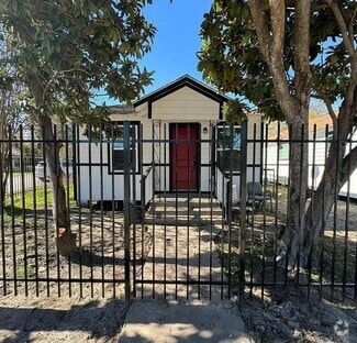 Building Photo - 3903 Broyles St