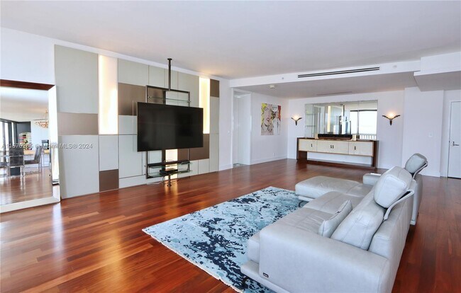 Foto del edificio - 1000 E Island Blvd