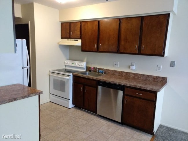 Building Photo - 2 br, 1.5 bath Condo - 20408 15 Mile Rd