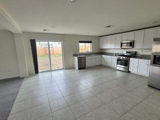 Foto del edificio - 8956 Elk Ravine Dr