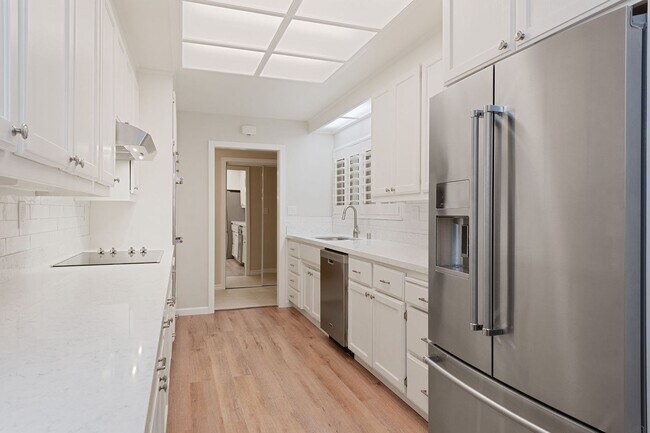 Foto del edificio - Beautiful and Immaculate West Saratoga 4 B...