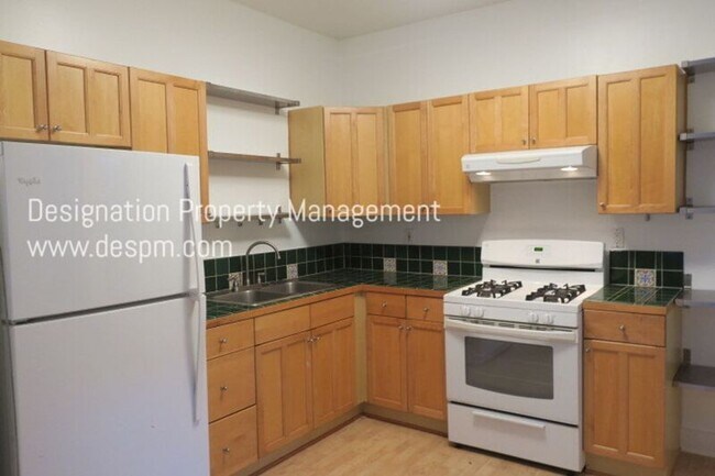 Foto del edificio - 1761 3/4-1764 Griffith Park Blvd