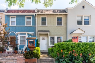 Building Photo - 1139 3rd St NE