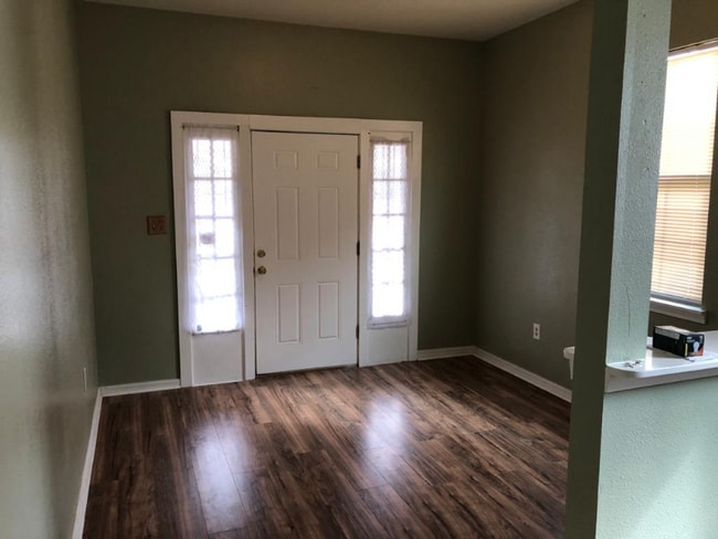 Building Photo - 2012 Congress St