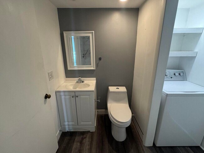 Foto del edificio - 3333 Meridian Way N
