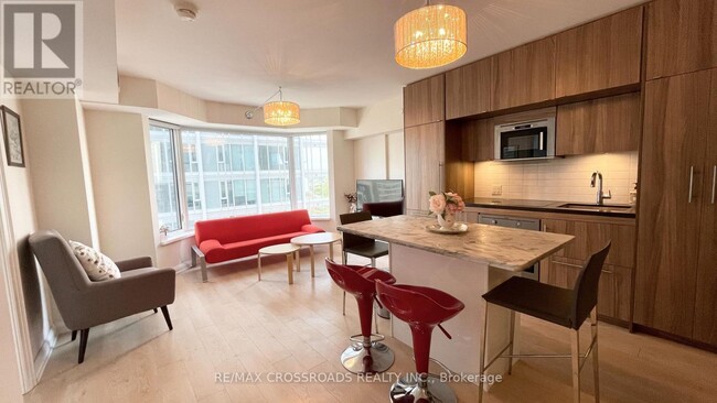 Photo du bâtiment - 155-2155 Yorkville Ave