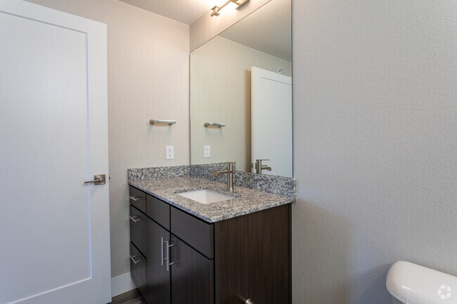 1BR, 1BA - 701 SF - FalconView