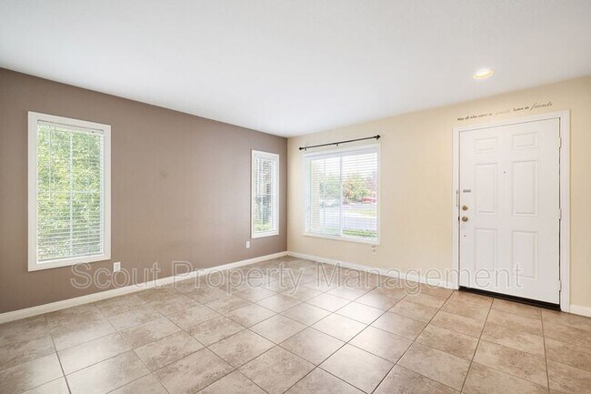 Building Photo - 40693 Cartier St